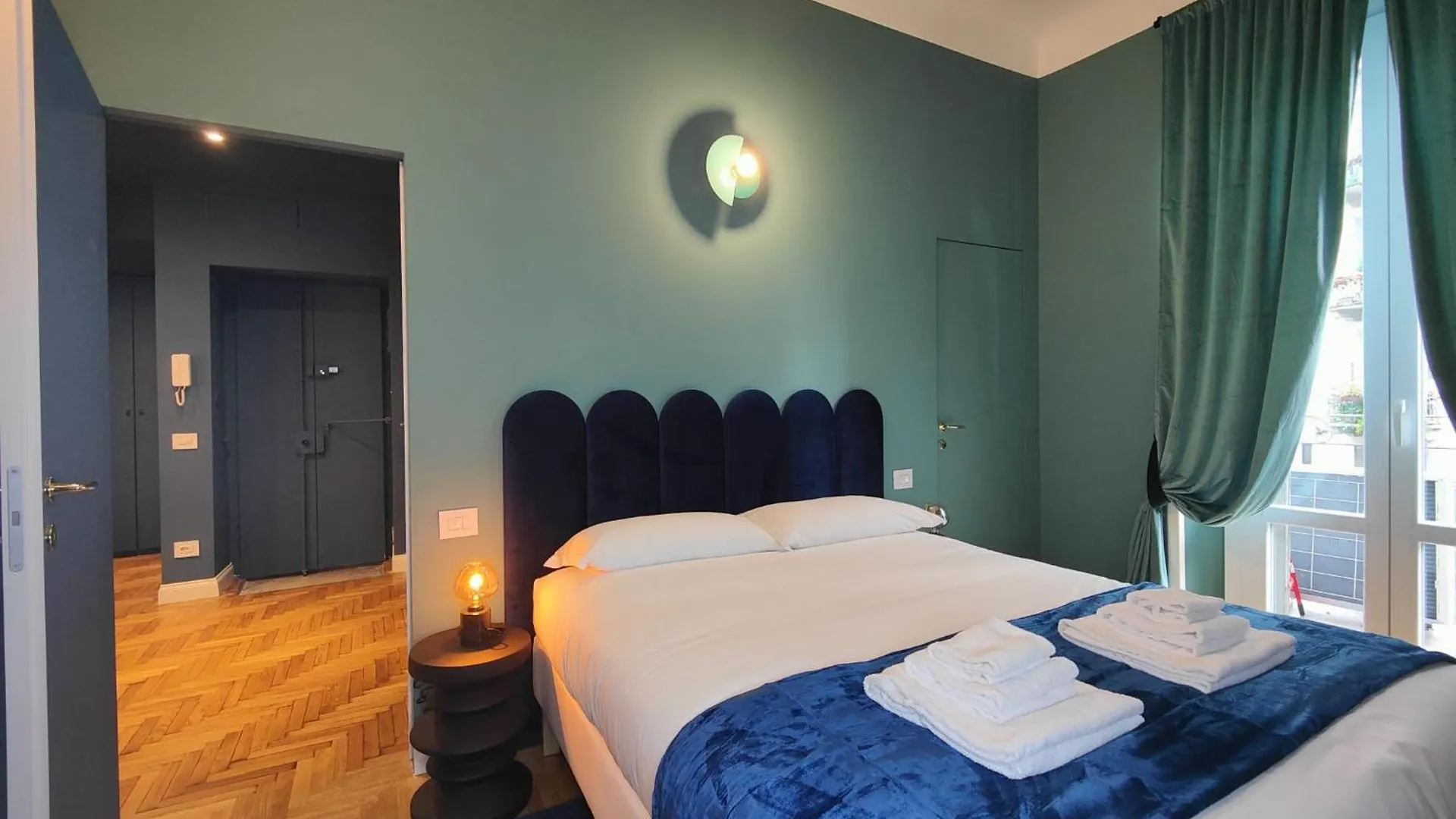 9 Guests Apartments, 4 Bedrooms, 4 Baths In Milano Downtown With Ac, Wifi And Subway M1 M2 Airport Connected Appartamento